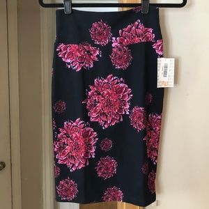 LuLaRoe - Floral Cassie - XS